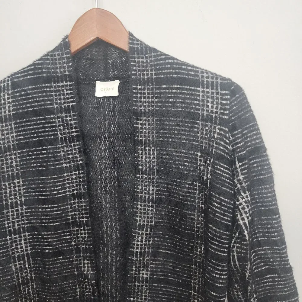 Cyrus open front